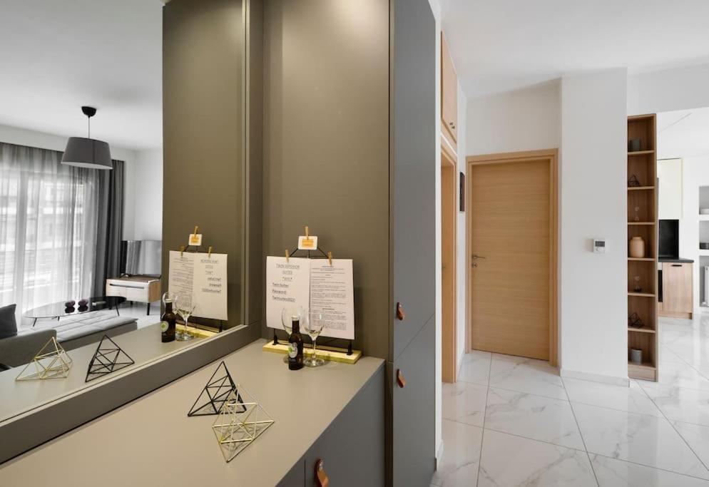 Twin Superior Suites Thessaloniki Exterior foto